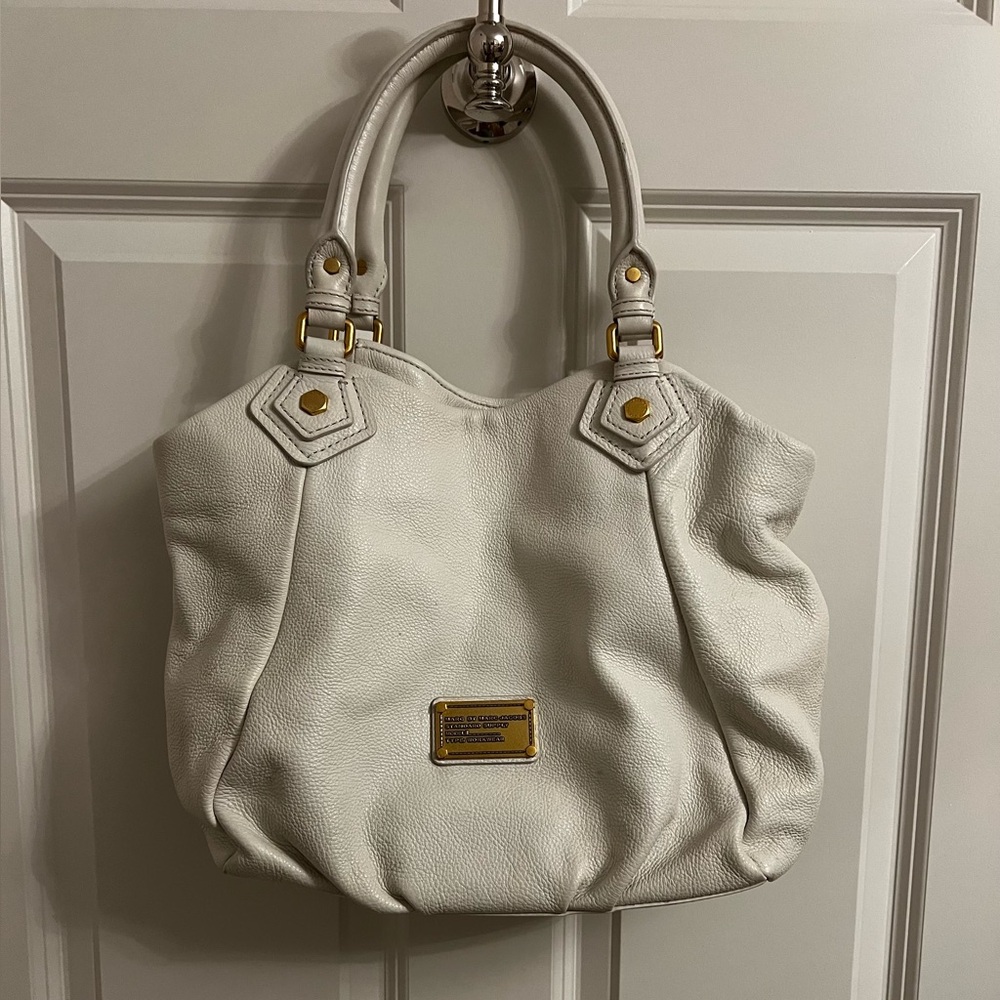 Marc Jacobs White Shoulder Bag with Gold Accents